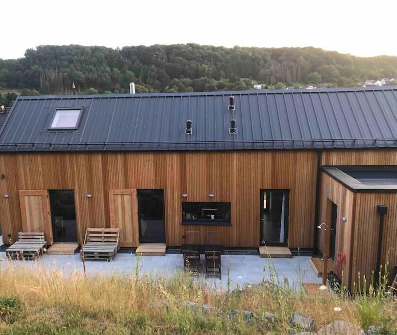 Eifelhausaufzeit-Vulkaneifel-Architekten-Chalet Mit Sauna Im Vulkankrater Immerath 外观 照片