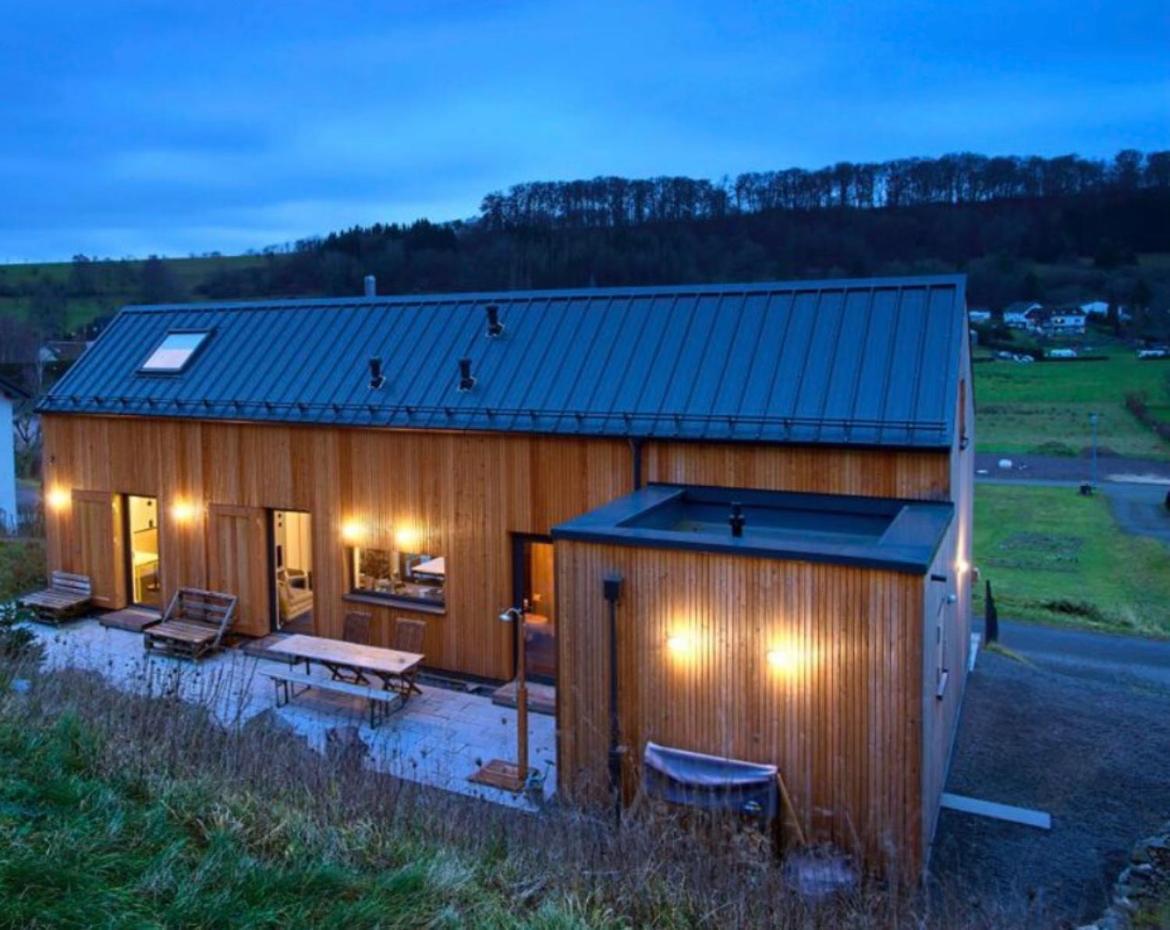 Eifelhausaufzeit-Vulkaneifel-Architekten-Chalet Mit Sauna Im Vulkankrater Immerath 外观 照片